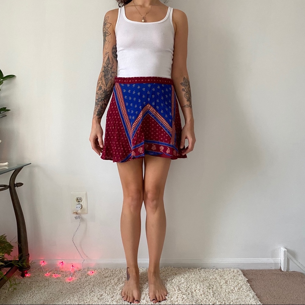 Forever 21 multi colored skirt with zipper side